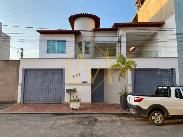 #257 - Casa para Venda em Coronel Fabriciano - MG