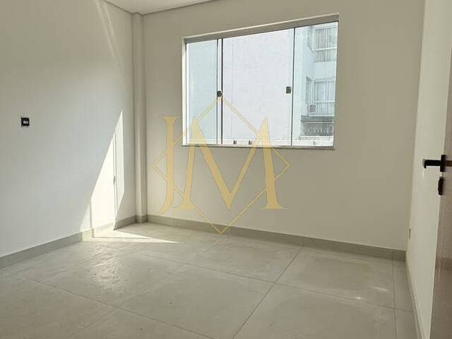  em  - 